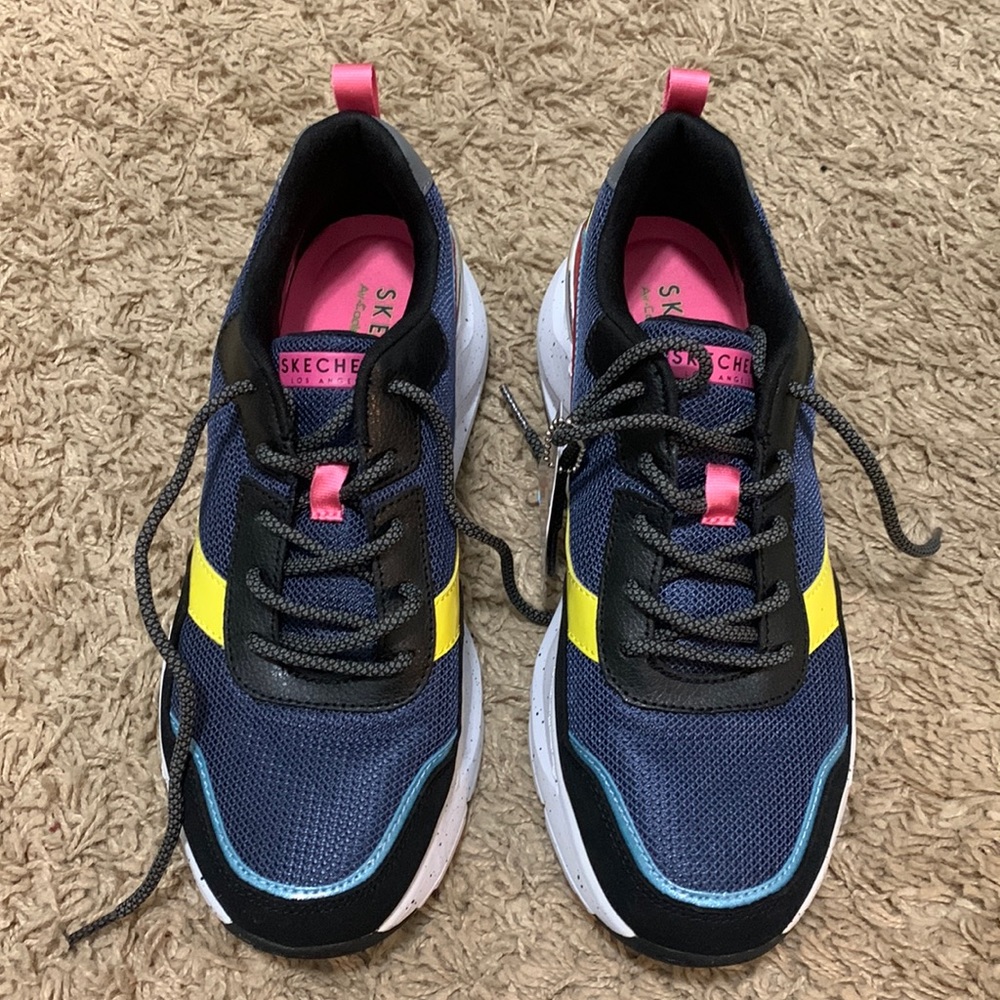 Women’s Sketchers memory foam multi color athletic sneakers size 8.5